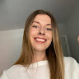 Meet your Posher, Caitlin